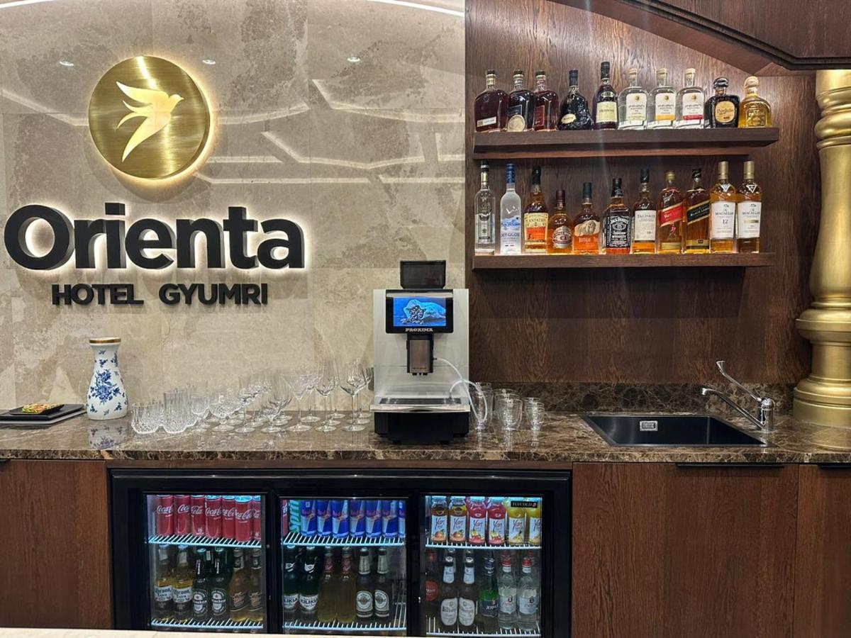 Orienta Hotel Gjoemri Buitenkant foto